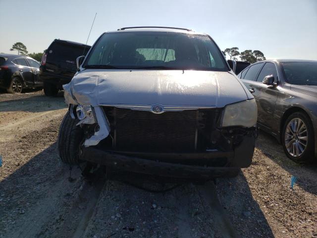 2A4RR5D17AR252679 - 2010 CHRYSLER TOWN & COU TOURING 银色 照片 5