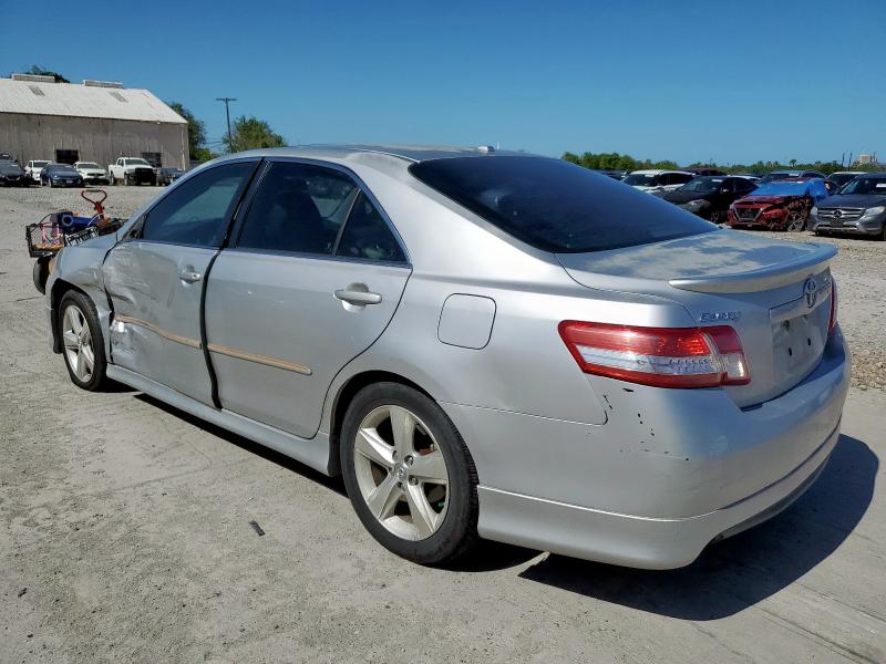 4T1BF3EK0BU220362 - 2011 TOYOTA CAMRY BASE GRAY photo 2