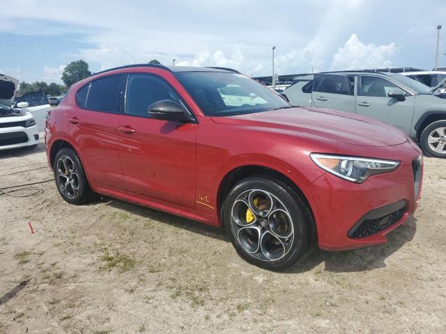 ZASPAKBNXM7D13738 - 2021 ALFA ROMEO STELVIO TI RED photo 4
