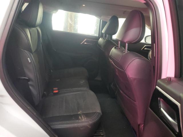 JA4T5UA98PZ059073 - 2023 MITSUBISHI OUTLANDER SE WHITE photo 11