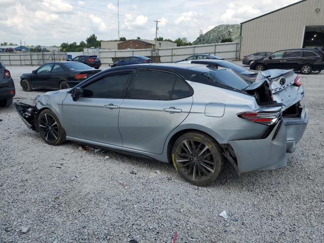 4T1B61HK3KU272973 - 2019 TOYOTA CAMRY XSE فضي صورة 2