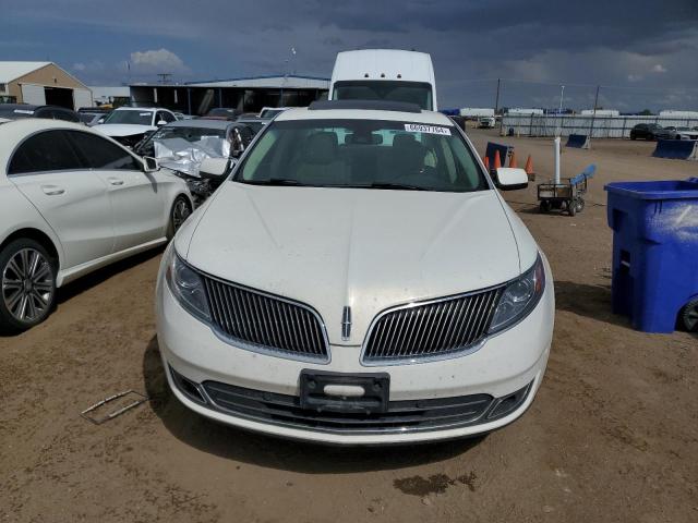 1LNHL9FT2DG611169 - 2013 LINCOLN MKS WHITE photo 5