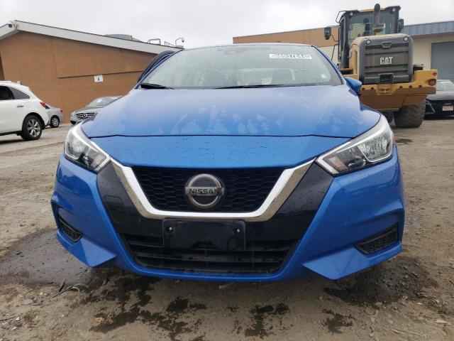 3N1CN8EV6ML872115 - 2021 NISSAN VERSA SV BLUE photo 5