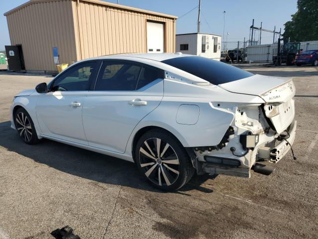 1N4BL4CV0MN346546 - 2021 NISSAN ALTIMA SR WHITE photo 2