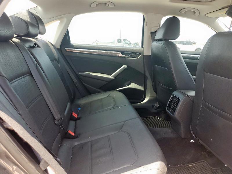 1VWBT7A34GC029847 - 2016 VOLKSWAGEN PASSAT SE GRAY photo 10