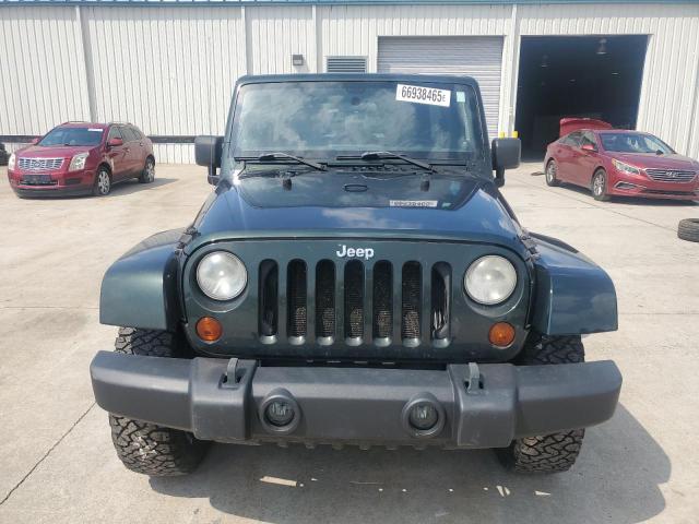 1J4HA5H13BL619200 - 2011 JEEP WRANGLER U SAHARA GREEN photo 5