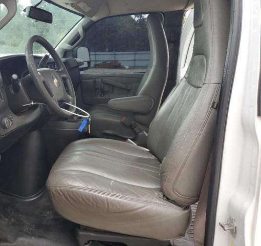 1GCWGBFP7J1265774 - 2018 CHEVROLET EXPRESS G2 თეთრი ფოტო 7