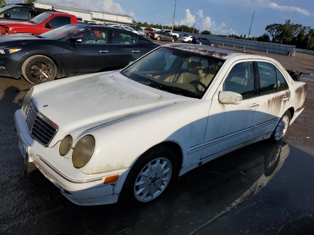 WDBJF65J81B210938 - 2001 MERCEDES-BENZ E-320 320 WHITE photo 1