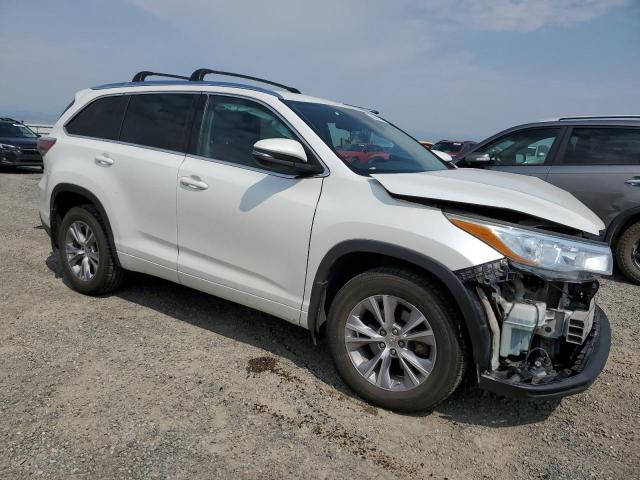 5TDJKRFH8FS213557 - 2015 TOYOTA HIGHLANDER XLE 白色 照片 4
