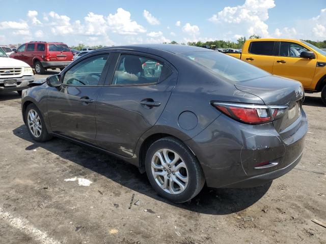 3MYDLBZV3GY132884 - 2016 TOYOTA SCION IA GRAY photo 2