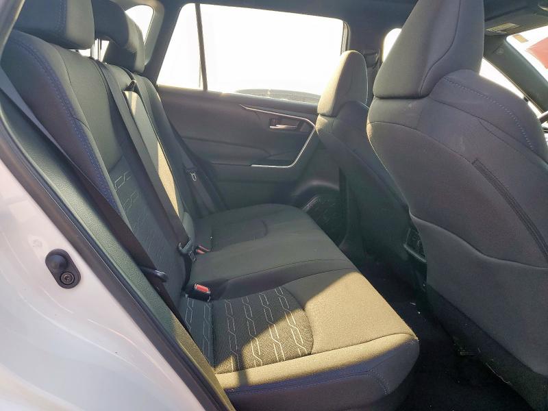 2T3T6RFV6RW049652 - 2024 TOYOTA RAV4 SE WHITE photo 11