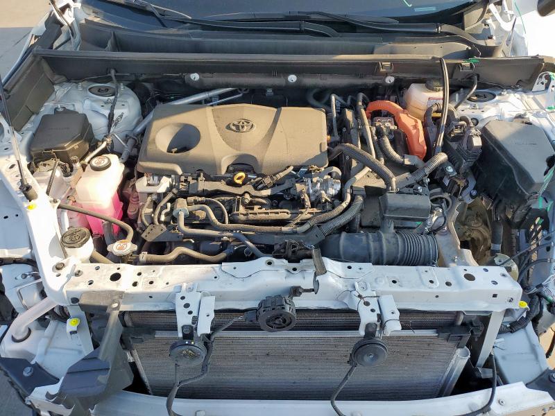 2T3T6RFV6RW049652 - 2024 TOYOTA RAV4 SE WHITE photo 12