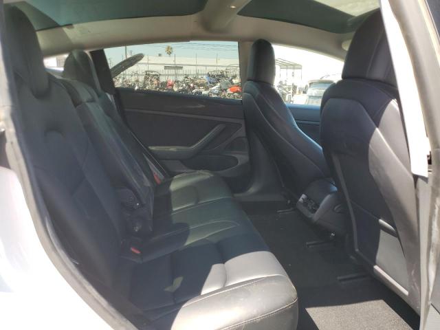 5YJ3E1EA2MF871527 - 2021 TESLA MODEL 3 Weiß Foto 10