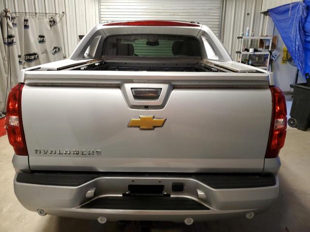 3GNMCEE04DG325726 - 2013 CHEVROLET AVALANCHE LS SILVER photo 6