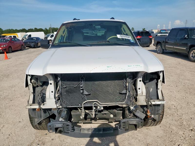 1FMJU1H54BEF44257 - 2011 FORD EXPEDITION XLT WHITE photo 5