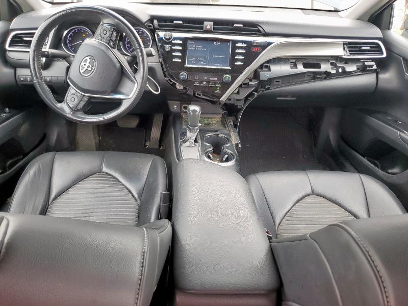 4T1B11HK3JU558593 - 2018 TOYOTA CAMRY L BLUE photo 8