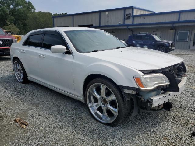 2C3CCAAG1EH275759 - 2014 CHRYSLER 300 WHITE photo 4