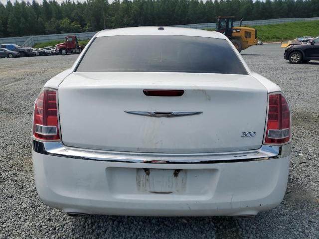 2C3CCAAG1EH275759 - 2014 CHRYSLER 300 WHITE photo 6