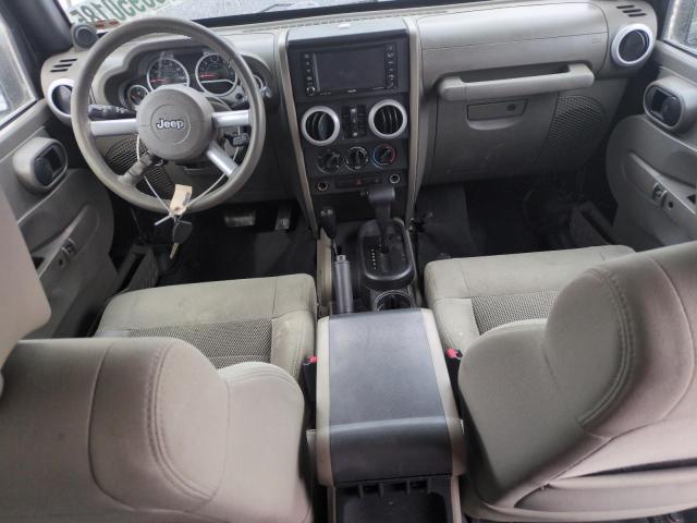 1J4GA59118L651999 - 2008 JEEP WRANGLER U SAHARA BLACK photo 8