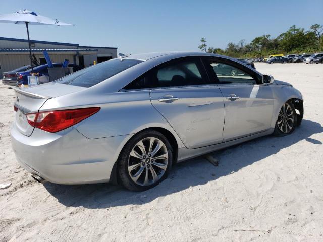 5NPEC4ACXDH509583 - 2013 HYUNDAI SONATA SE SILVER photo 3