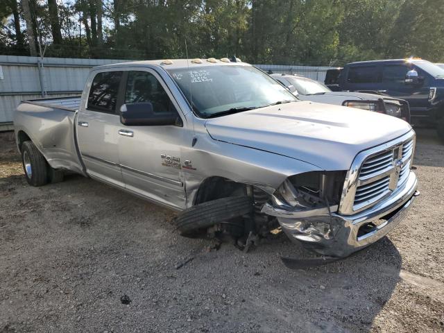 3C63RPHL2GG263209 - 2016 RAM 3500 SLT SILVER photo 4