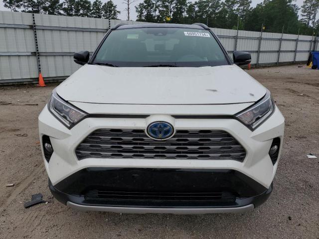 JTMEWRFV8KJ025477 - 2019 TOYOTA RAV4 XSE WHITE photo 5