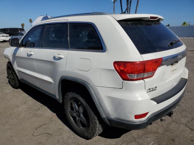 1J4RR4GG2BC741480 - 2011 JEEP GRAND CHER LAREDO WHITE photo 2