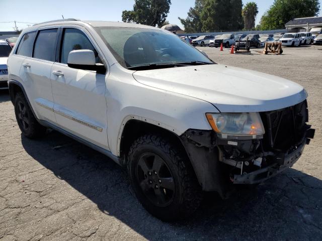 1J4RR4GG2BC741480 - 2011 JEEP GRAND CHER LAREDO WHITE photo 4