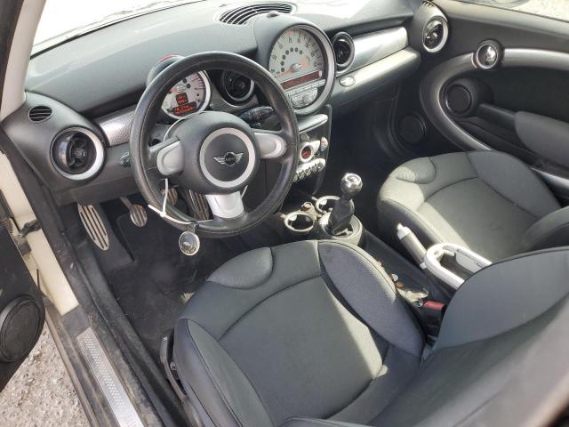 WMWMM335X8TP70860 - 2008 MINI COOPER S CLUBMAN Crème photo 8