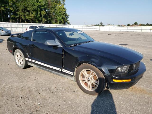 1ZVFT80N655152660 - 2005 FORD MUSTANG BLACK photo 4