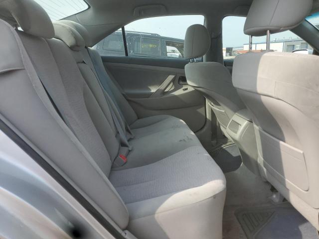 4T4BF3EKXBR189014 - 2011 TOYOTA CAMRY BASE SILVER photo 10