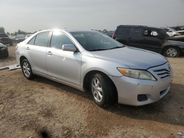 4T4BF3EKXBR189014 - 2011 TOYOTA CAMRY BASE SILVER photo 4