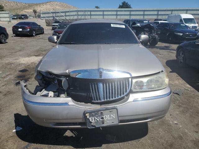 1LNHM81W0XY677145 - 1999 LINCOLN TOWN CAR EXECUTIVE BEIGE photo 5