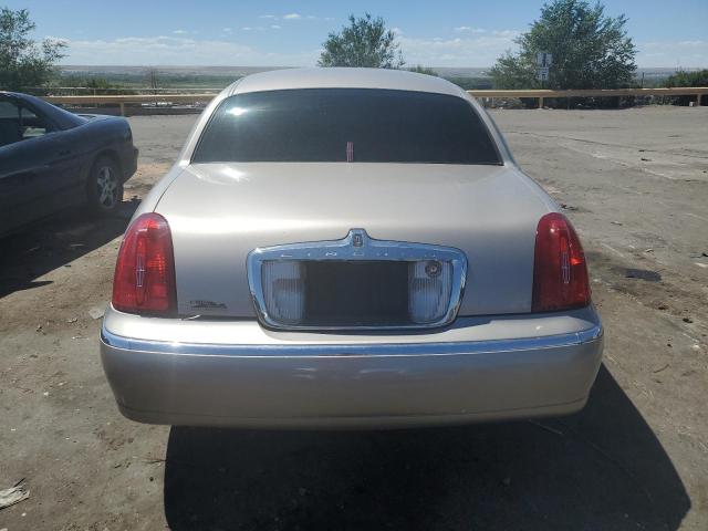 1LNHM81W0XY677145 - 1999 LINCOLN TOWN CAR EXECUTIVE BEIGE photo 6