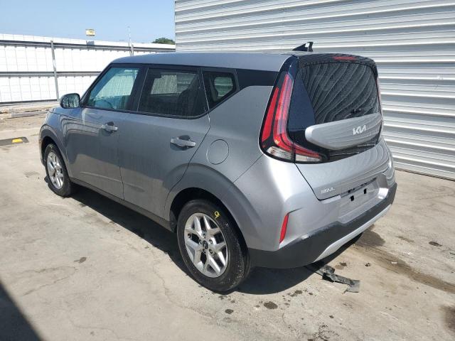 KNDJ23AU8R7901722 - 2024 KIA SOUL LX GRAY photo 2