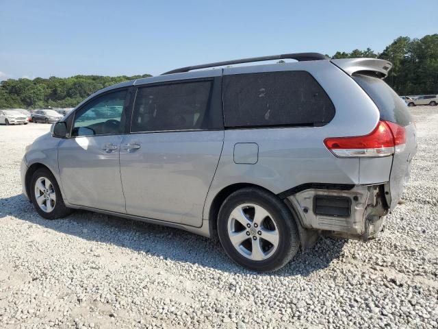 5TDKK3DC9CS221137 - 2012 TOYOTA SIENNA LE SILVER photo 2