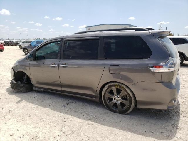 5TDXZ3DC0HS829346 - 2017 TOYOTA SIENNA SE SILVER photo 2