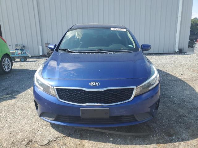 3KPFL4A70JE271041 - 2018 KIA FORTE LX BLUE photo 5