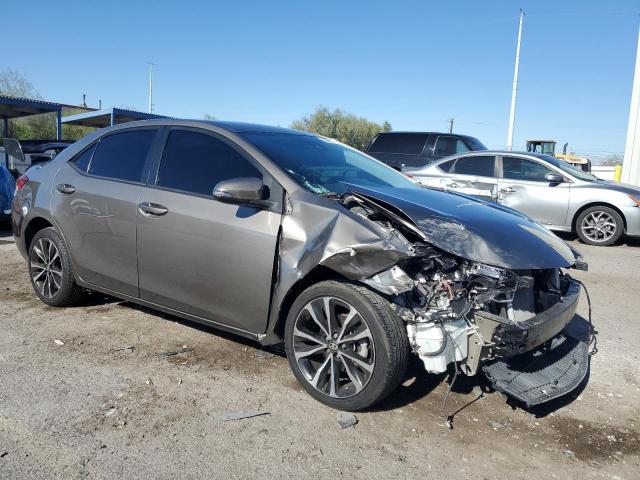 5YFBURHE3JP783677 - 2018 TOYOTA COROLLA L GRAY photo 4