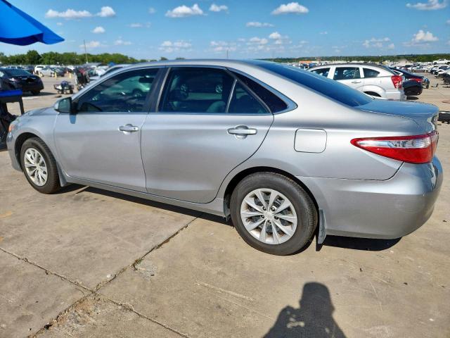 4T4BF1FK1GR541858 - 2016 TOYOTA CAMRY LE SILVER photo 2