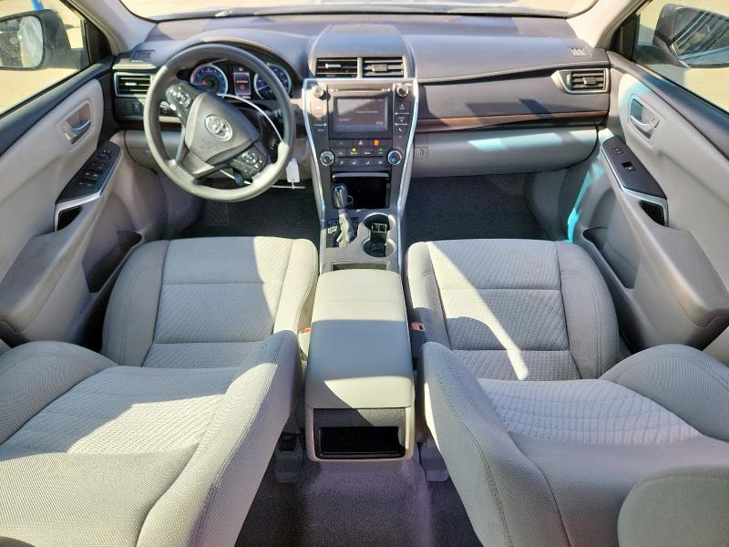 4T4BF1FK1GR541858 - 2016 TOYOTA CAMRY LE SILVER photo 8