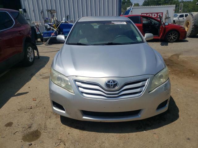 4T1BF3EK6BU143738 - 2011 TOYOTA CAMRY BASE SILVER photo 5