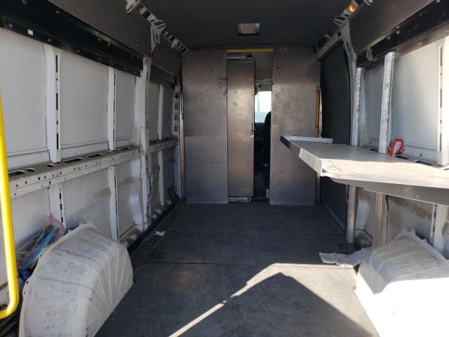 3C6TRVDG8JE161106 - 2018 RAM PROMASTER 2500 HIGH WHITE photo 10