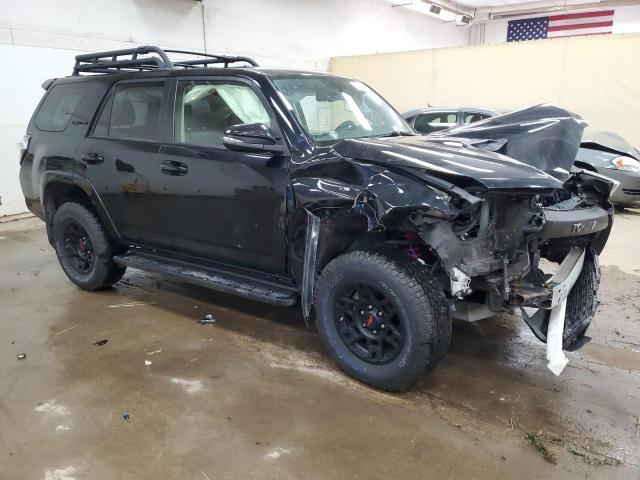 JTEBU5JR8K5696731 - 2019 TOYOTA 4RUNNER SR5/SR5 PREMIUM BLACK photo 4
