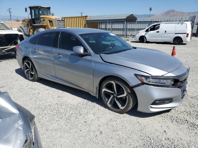 1HGCV1F35JA202397 - 2018 HONDA ACCORD SPORT Gümüş foto 4