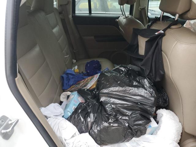 1C4NJCBA3ED691759 - 2014 JEEP COMPASS SPORT Weiß Foto 11