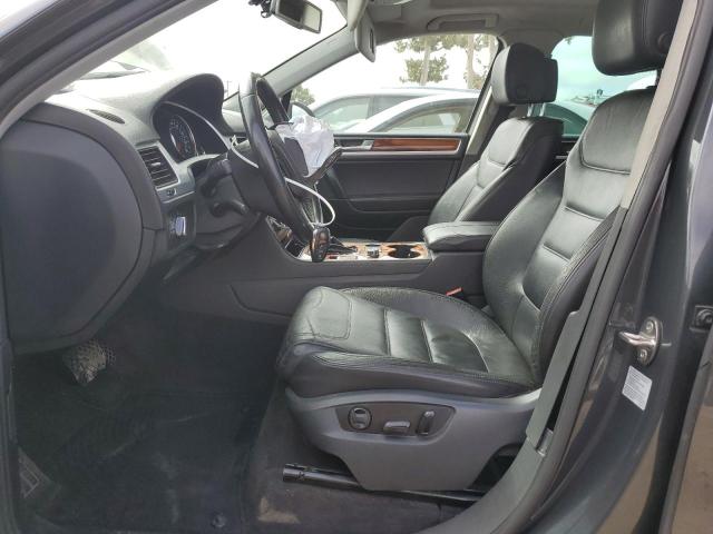 WVGFF9BPXBD003924 - 2011 VOLKSWAGEN TOUAREG V6 CHARCOAL photo 7