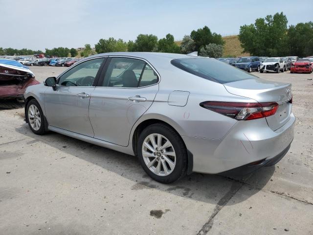 4T1C11AK6PU753241 - 2023 TOYOTA CAMRY LE SILVER photo 2