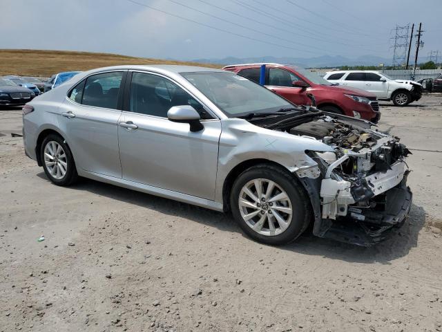 4T1C11AK6PU753241 - 2023 TOYOTA CAMRY LE SILVER photo 4