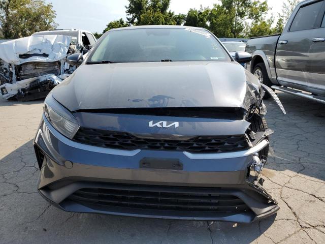 3KPF24ADXNE456096 - 2022 KIA FORTE FE GRAY photo 5